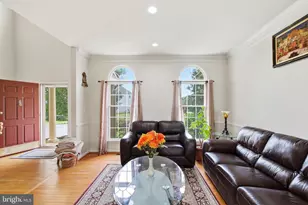 43679 Lucketts Bridge Cir, Ashburn, VA 20148 - Photo 9