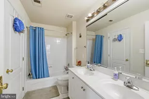 43679 Lucketts Bridge Cir, Ashburn, VA 20148 - Photo 35
