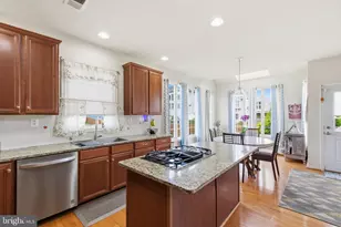 43679 Lucketts Bridge Cir, Ashburn, VA 20148 - Photo 19