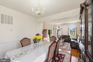 43679 Lucketts Bridge Cir, Ashburn, VA 20148 - Photo 11