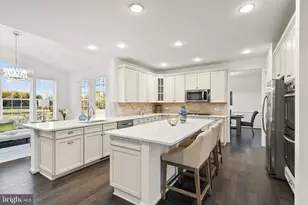 42222 Cameron Parish Dr, Ashburn, VA 20148 - Photo 9