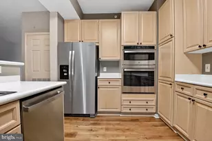 19360 Magnolia Grove Square, Leesburg, VA 20176 - Photo 7