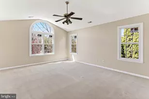 43884 Loganwood Ct, Ashburn, VA 20147 - Photo 11