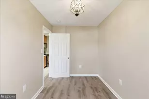 100 Westwick Ct, Sterling, VA 20165 - Photo 13