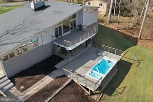 122 Lake Dr, Sterling, VA 20164 - Photo 55