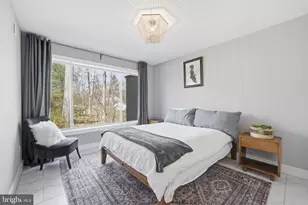 122 Lake Dr, Sterling, VA 20164 - Photo 35