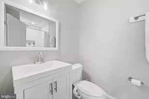 122 Lake Dr, Sterling, VA 20164 - Photo 41