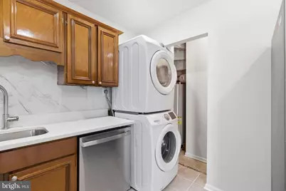 102 N Duke Drive, Sterling, VA 20164 - Photo 15