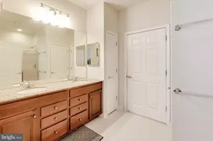 20500 Casablanca Dr, Ashburn, VA 20147 - Photo 25