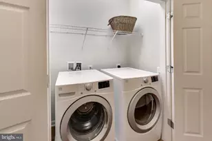 20500 Casablanca Dr, Ashburn, VA 20147 - Photo 5