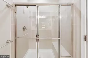 20500 Casablanca Dr, Ashburn, VA 20147 - Photo 17