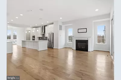 20305 Savin Hill Drive, Ashburn, VA 20147 - Photo 13