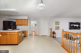 18685 Potomac Station Dr, Leesburg, VA 20176 - Photo 15