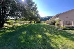 16120 Mountain Ridge Ln, Hillsboro, VA 20132 - Photo 3