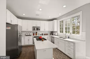 47783 Macgill Ct, Sterling, VA 20165 - Photo 23