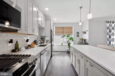 23255 Milltown Knoll Square #104, Ashburn, VA 20148 - Photo 3