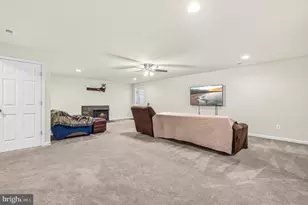 18184 Presidio Pl, Round Hill, VA 20141 - Photo 31