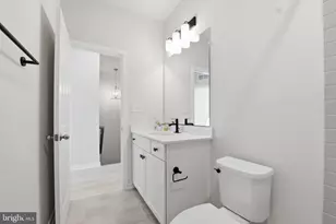 19712 Sepia Sq, Ashburn, VA 20147 - Photo 17