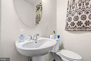 42029 Spruce Point Ct, Brambleton, VA 20148 - Photo 15