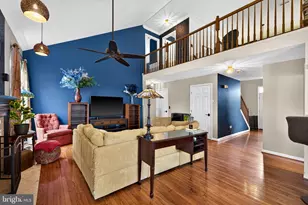 18700 Potomac Station Dr, Leesburg, VA 20176 - Photo 9