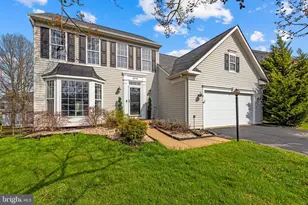 18700 Potomac Station Dr, Leesburg, VA 20176 - Photo 3