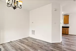 21753 Ladyslipper Sq, Ashburn, VA 20147 - Photo 17