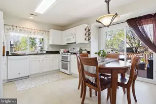 604 Longfellow Dr NE, Leesburg, VA 20176 - Photo 13