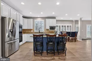 22817 Portico Pl, Brambleton, VA 20148 - Photo 11