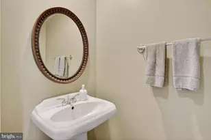 22817 Portico Pl, Brambleton, VA 20148 - Photo 29