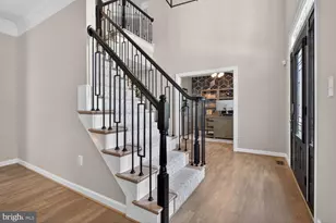 22817 Portico Pl, Brambleton, VA 20148 - Photo 7