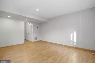 219 Willow Terrace, Sterling, VA 20164 - Photo 9