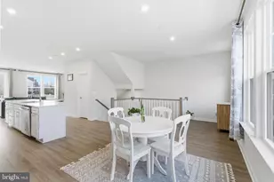 24173 Thurso Sq, Sterling, VA 20166 - Photo 15