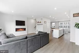 24173 Thurso Sq, Sterling, VA 20166 - Photo 19