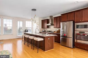 42304 Lancaster Woods Square, Chantilly, VA 20152 - Photo 11