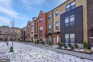 44734 Roosevelt Sq, Ashburn, VA 20147 - Photo 3