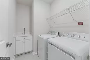 21815 Express Ter, Ashburn, VA 20147 - Photo 19