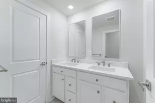 21815 Express Ter, Ashburn, VA 20147 - Photo 33