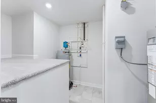 21815 Express Ter, Ashburn, VA 20147 - Photo 17