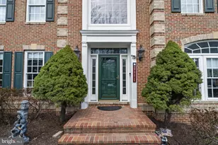 19082 Parallel Bluffs Ct, Leesburg, VA 20176 - Photo 5