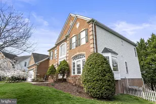 19082 Parallel Bluffs Ct, Leesburg, VA 20176 - Photo 3