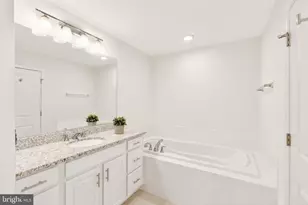 42410 Dogwood Glen Square, Sterling, VA 20166 - Photo 17
