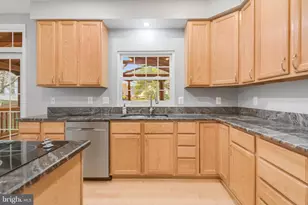 43224 Cardston Pl, Leesburg, VA 20176 - Photo 11