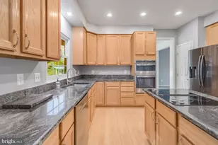 43224 Cardston Pl, Leesburg, VA 20176 - Photo 9