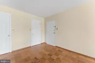 125 Clubhouse Dr SW, Leesburg, VA 20175 - Photo 3