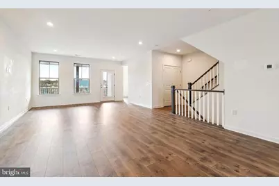 46007 Woodpecker Sq., Sterling, VA 20165 - Photo 9