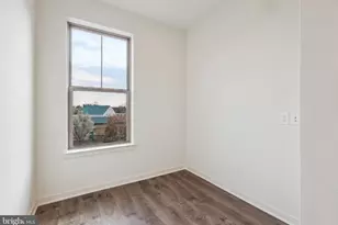 46007 Woodpecker Sq, Sterling, VA 20165 - Photo 11