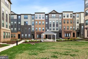 46007 Woodpecker Sq, Sterling, VA 20165 - Photo 1