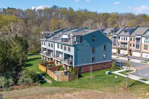 1800 Blue Marble Terrace SE, Leesburg, VA 20175 - Photo 5