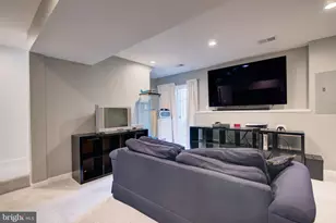 528 Tuliptree Square NE, Leesburg, VA 20176 - Photo 35