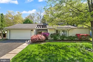 112 Hopeland Ln, Sterling, VA 20164 - Photo 3
